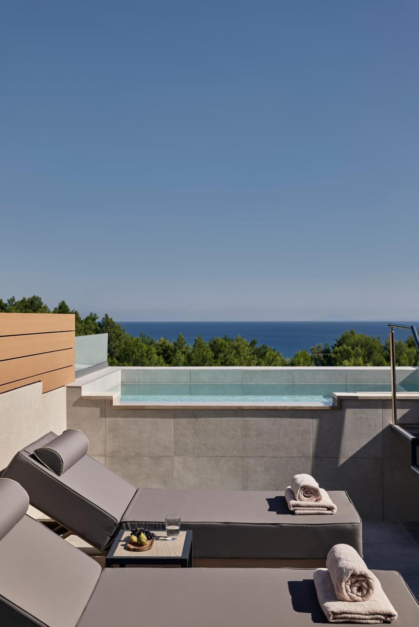 Celestial All Suites Afrato ภายนอก รูปภาพ
