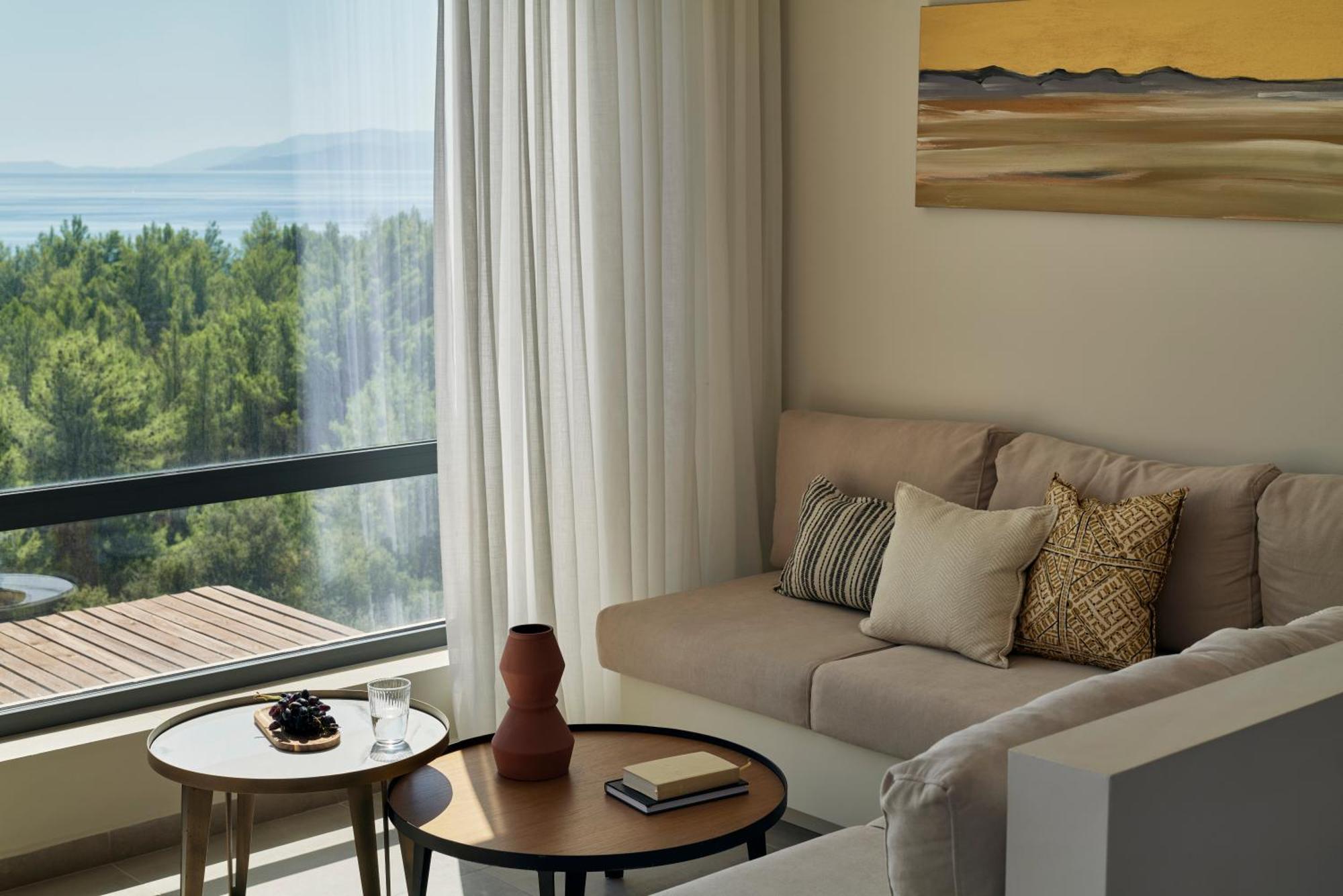 Celestial All Suites Afrato ห้อง รูปภาพ